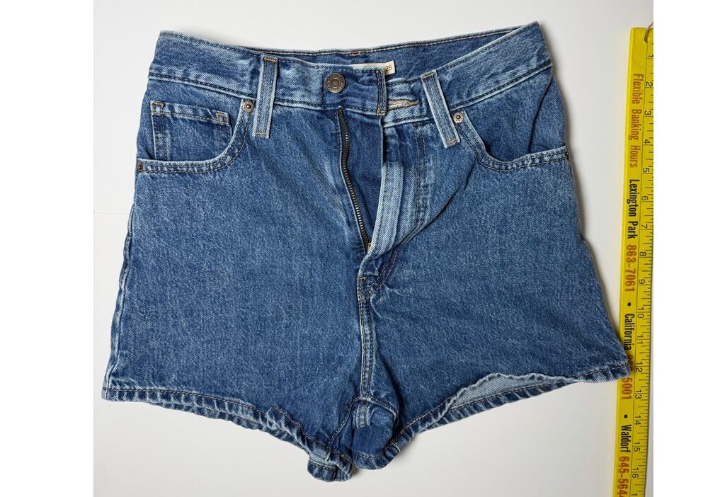 Levi Size 25 High Waited MOM Shorts Jean Casual